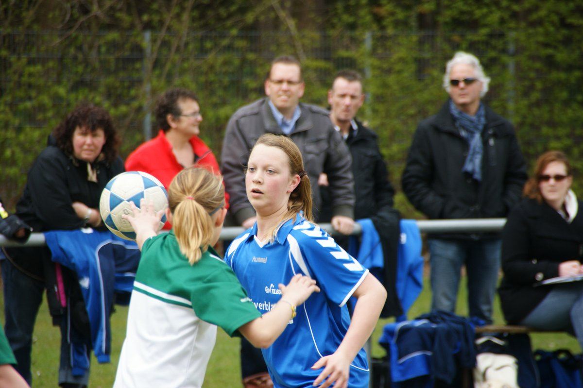 Korfbal D2 14 april-008.JPG